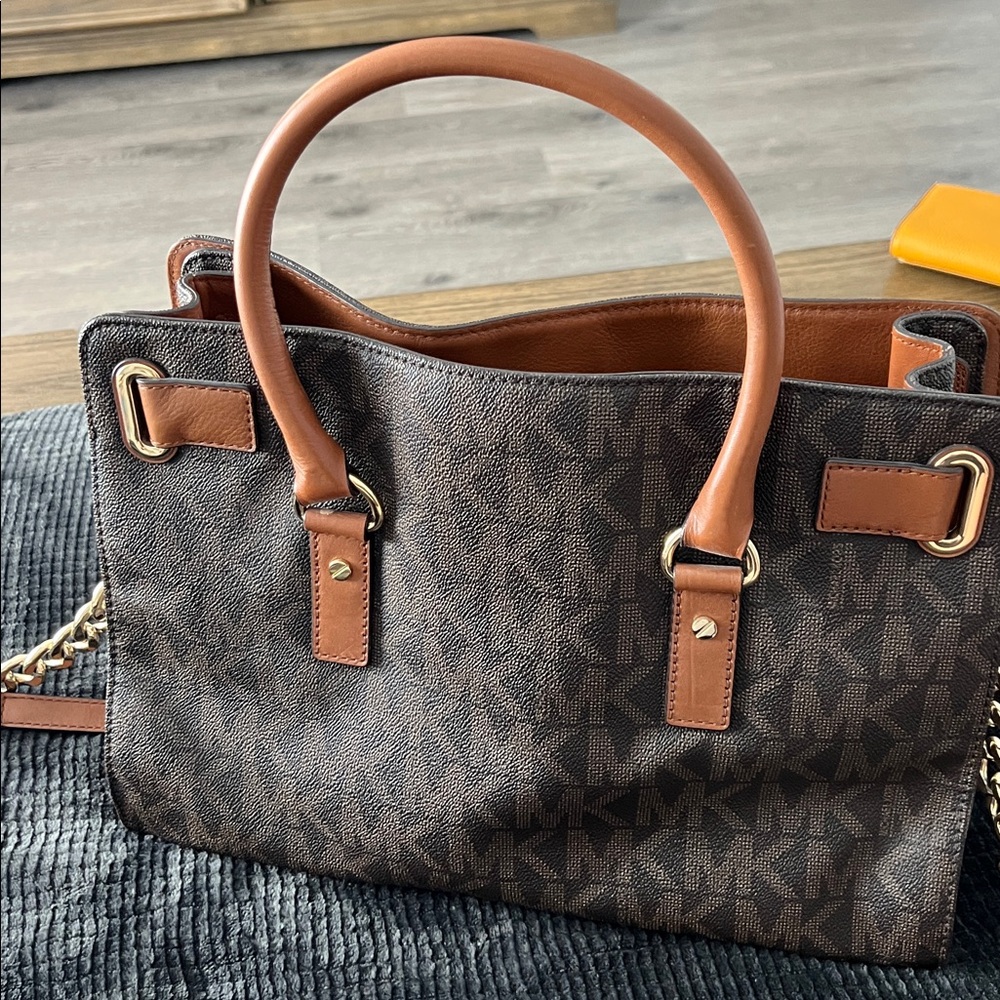 Michael Kors Dark Brown and Tan Shoulder Bag - Picture 3 of 7